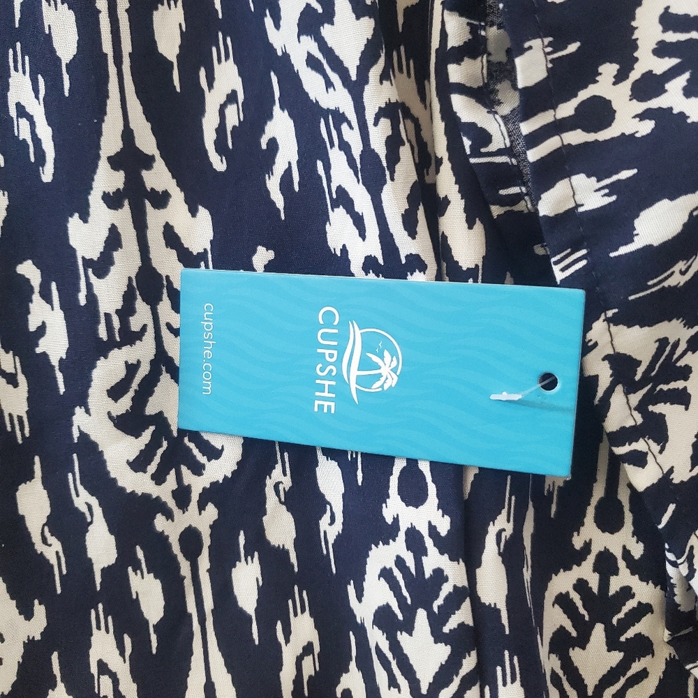 *2 For $10* NWT Cupshe Navy Blue And White Patterned Halter Tank Top - Picture 6 of 6